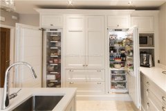 <b>全体气概、色彩相同一</b>